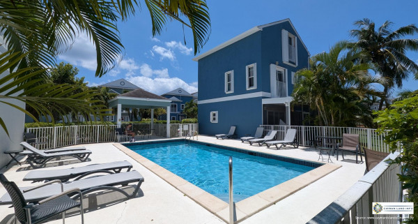 2 BED / 2.5 TOWNHOME - GEORGE TOWN