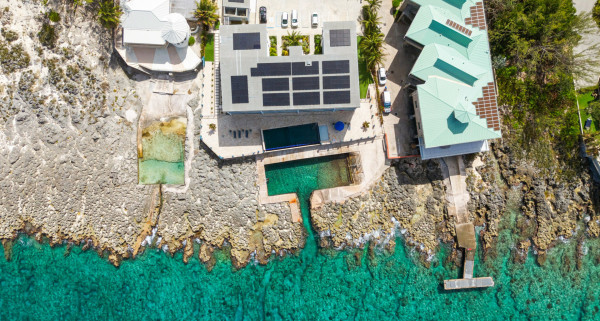 103 LIGHTHOUSE POINT RESIDENCES | PRIME, SEAFRONT 1-BED WITH CUSTOM FINISHES