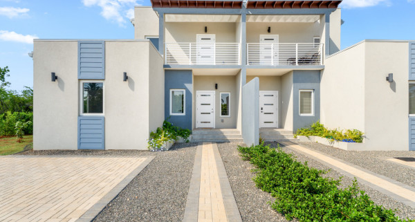 SAVANNAH NEWLY CONSTRUCTED BEAUTIFUL 3 BED/3 1/2 BATH HOME