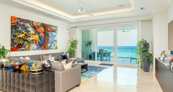 Watercolours - High Floor Location